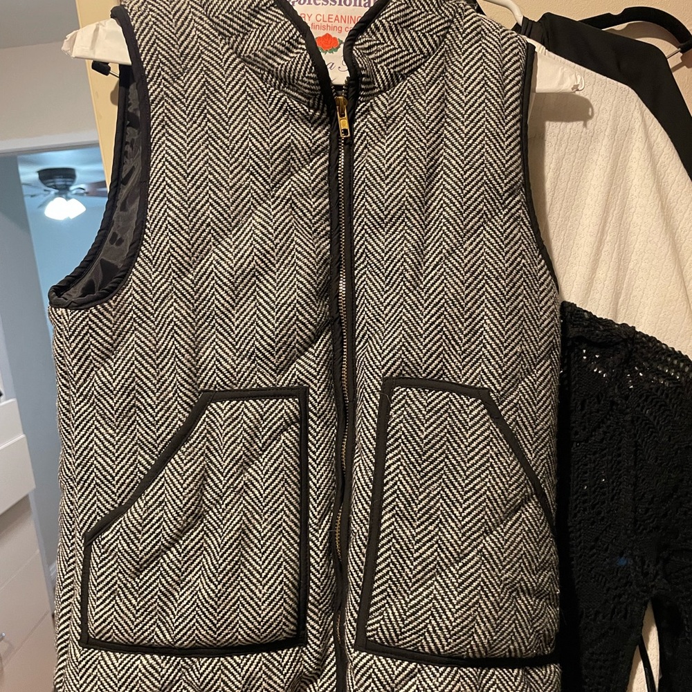 Zip vest never worn